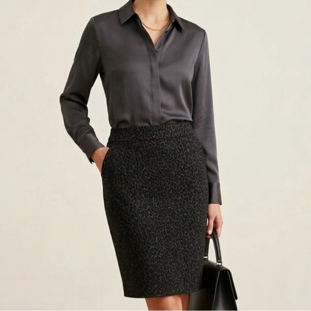NWT Loft Black Leopard Print Pencil Skirt Size 10 Classic Chic Statement Piece